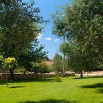 Masseria Trullo Sovrano Exclusive فندق مبيت وإفطار تْشيستيرنِنو