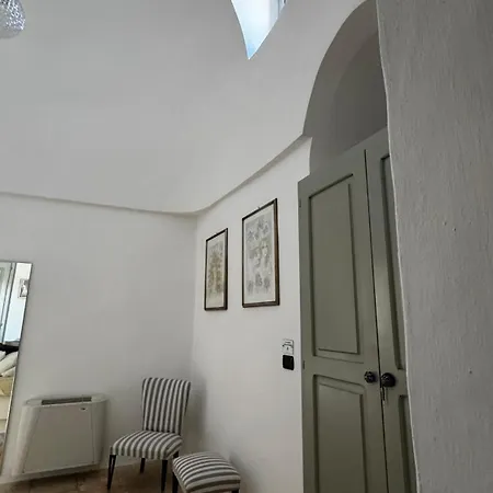 Masseria Trullo Sovrano Exclusive Bed and breakfast Cisternino