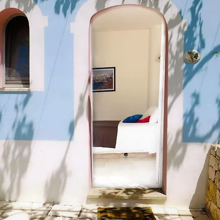 Masseria Trullo Sovrano Exclusive Bed and breakfast